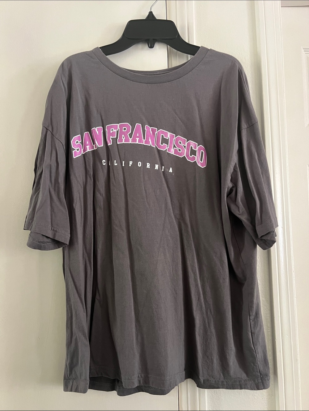SHEIN Gray Short-Sleeve Tee with Pink SAN FRANCISCO Graphic